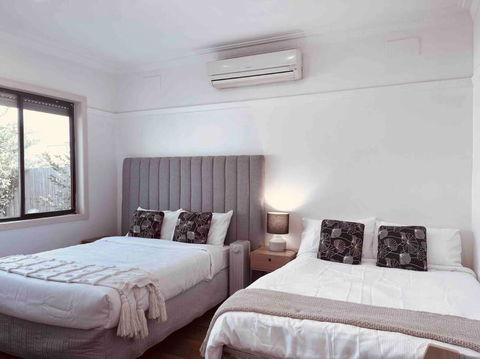 D139 Norfolk Cottage Stay - QLD Tourism 1