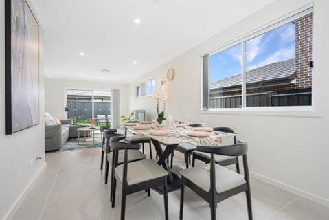 Denham Court 4Br With Central AC & WiFi Near Coles - QLD Tourism 0