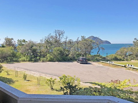 3 'Albacore', 12 Ondine Close - Waterfront, Pool, Lift & Views - QLD Tourism 2