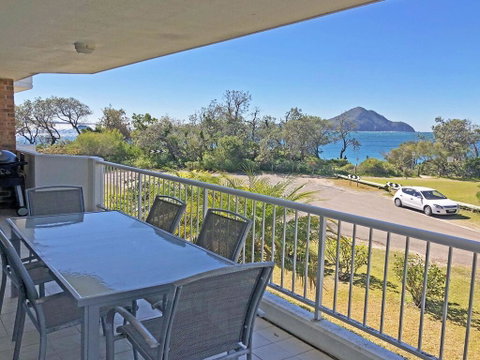 3 'Albacore', 12 Ondine Close - Waterfront, Pool, Lift & Views - QLD Tourism 3