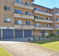 3 'Silvana Court' 26 Ajax Avenue - neat unit with air conditioning - QLD Tourism