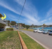 3 'Sunset' 11 Victoria Parade - stunning unit right across from the water - QLD Tourism