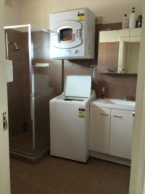 3 BEDROOM APARTMENT ST MARYS - QLD Tourism 1