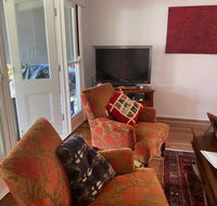 3 Bedroom Character Home Near CBD - QLD Tourism