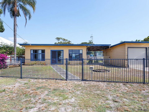 3 Curlew Avenue - QLD Tourism 2