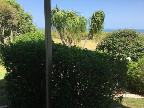 3 Sea/Fraser Island View Deckings, Beachfront, Marina - Queensland Tourism 2