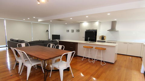 3/26 West Street-CBD Location! - QLD Tourism 2