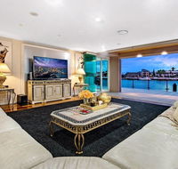 4.5 Million Dollar Surfers Paradise Dream Mansion - Queensland Tourism