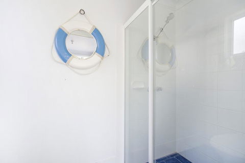 45 Golf Ave - Superb Location - QLD Tourism 3