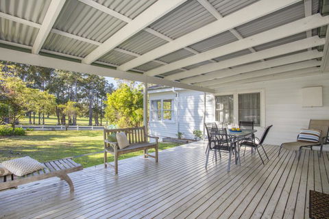 45 Golf Ave - Superb Location - QLD Tourism 0