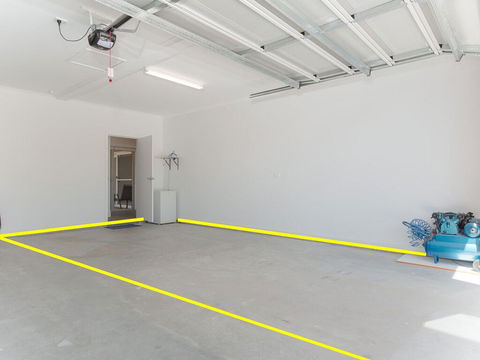 5 Bent Street - Huge House With Foxtel & Aircon - QLD Tourism 1