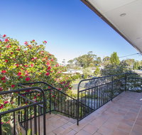 57 Carroll Ave Mollymook Beach - Relaxed Homely Retreat - QLD Tourism