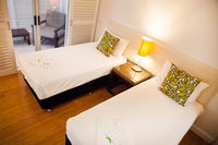 6424 BEACH CLUB