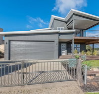7 Graydens Road Ventnor with Spectacular views - Queensland Tourism
