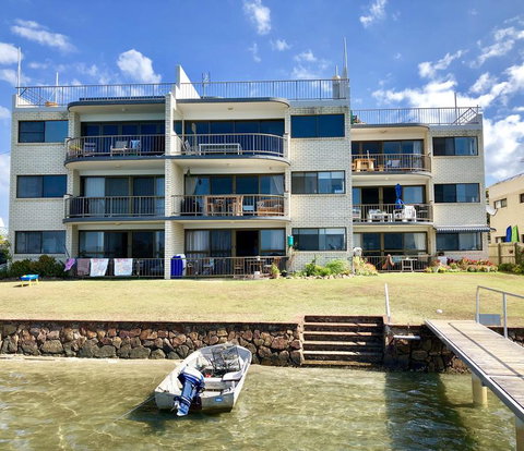 7 Wharf Street - QLD Tourism 1