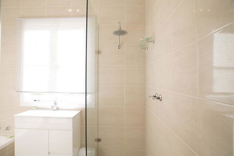 88 Morrisset - QLD Tourism 3