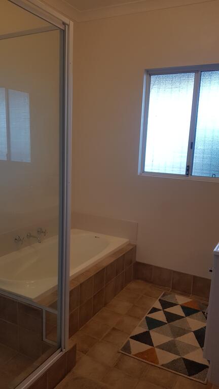 A Better Life Animal Sanctuary FarmStay - Private Two-Bedrooms, Lounge Room & Bathroom & Toilet, Shared Kitchen - QLD Tourism 2
