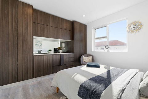 A Bright & Comfy Beach Studio, 5min Walk To Bondi Beach - QLD Tourism 1