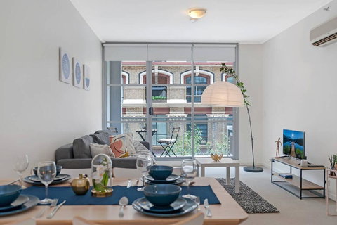 A Modern & Stylish Studio Near Darling Harbour - Queensland Tourism 0