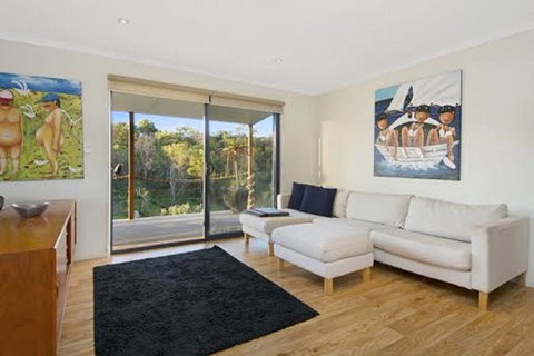 A One One Two At Island Beach - Queensland Tourism 3