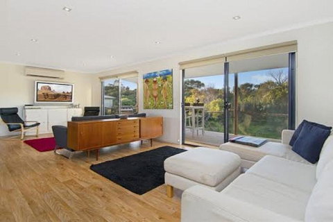 A One One Two At Island Beach - Queensland Tourism 1