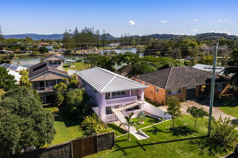 A PERFECT STAY - Sunset Beach - Surfside - Queensland Tourism 2