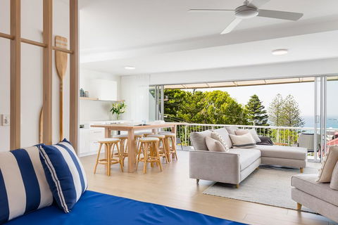 A Ray Of Sunshine - QLD Tourism 0