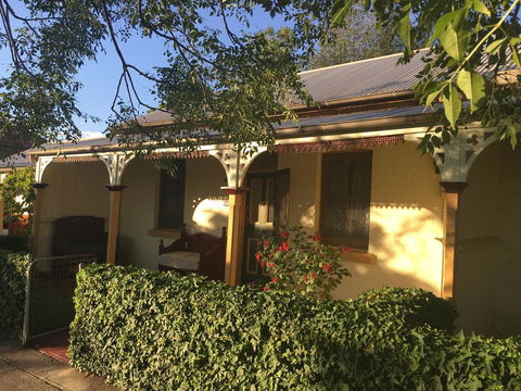 A Settlers Cottage Accommodation Bathurst CBD - QLD Tourism 2