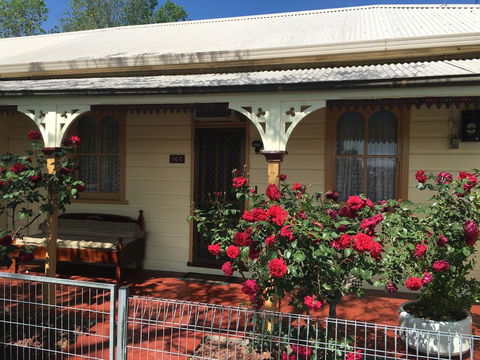 A Settlers Cottage Accommodation Bathurst CBD - QLD Tourism 1