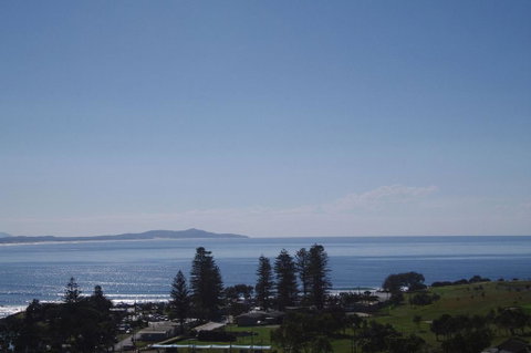 AAA Views, 2 View Street - QLD Tourism 0