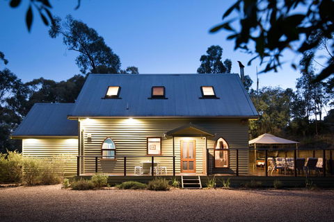 Abbotts Rest - QLD Tourism 0