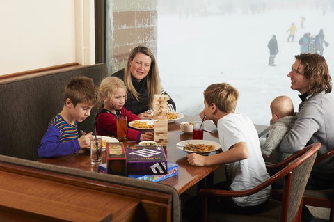 Abom Hotel - QLD Tourism 3