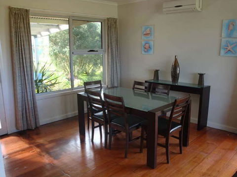 Absolute Waterfront - QLD Tourism 2