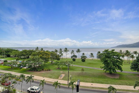 Acacia Court Hotel - QLD Tourism 2