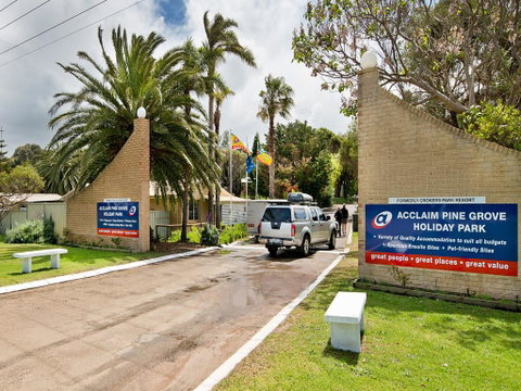 Acclaim Pine Grove Holiday Park - QLD Tourism 0