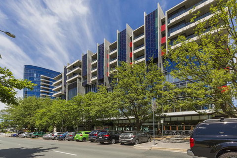 Accommodate Canberra - New Acton - Queensland Tourism 1