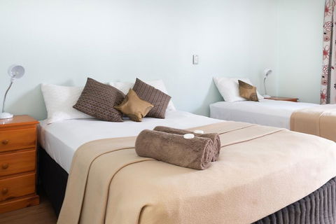 Accommodation On Denham - QLD Tourism 3
