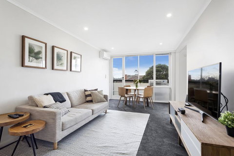 Ace's Place - Queensland Tourism 1