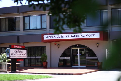 Adelaide International Motel - Queensland Tourism 2