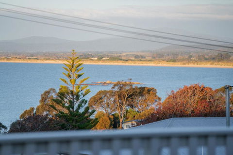 Dune Views - Queensland Tourism 2