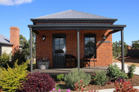 Dusty Hill Vineyard - Moffatdale - QLD Tourism 1