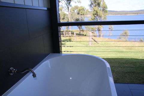 Dusty Hill Vineyard - Moffatdale - QLD Tourism 3