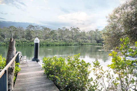East Hills Waterfront Bliss - QLD Tourism 0