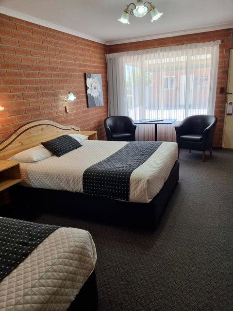 Edithburgh Seaside Motel - QLD Tourism 4