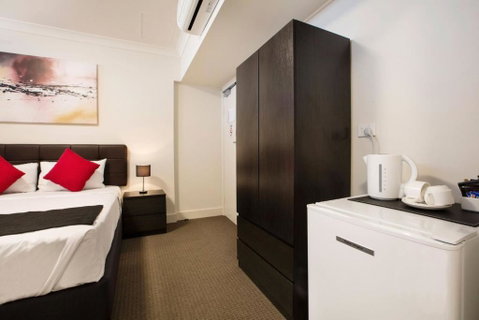 Enfield Hotel - QLD Tourism 4