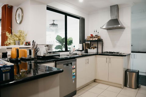 Equitice Autumn Moonlight Villa - QLD Tourism 1