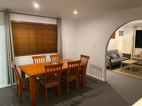 FAMILY 3-bedroom Everton Hills Apartment - QLD Tourism 1