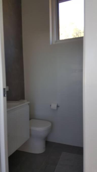 Family Home Prestigious Suburb Panoramic Views - QLD Tourism 4