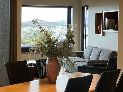 Faraway On Flinders Island - QLD Tourism 3