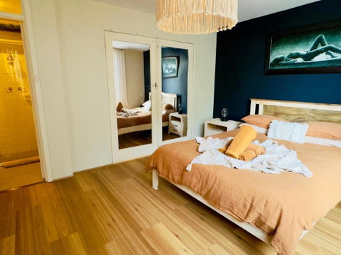 FORR64 - Cosy East Perth Retreat - QLD Tourism 2